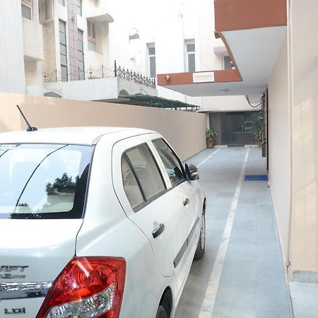 Namaste Apartments New Delhi Buitenkant foto