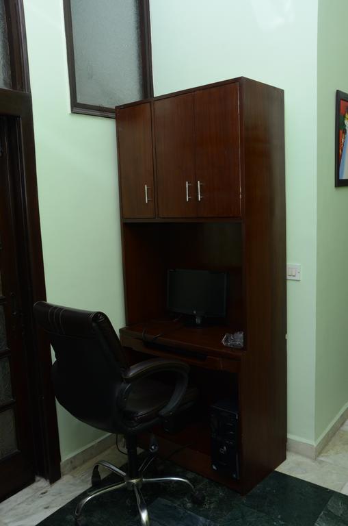 Namaste Apartments New Delhi Buitenkant foto