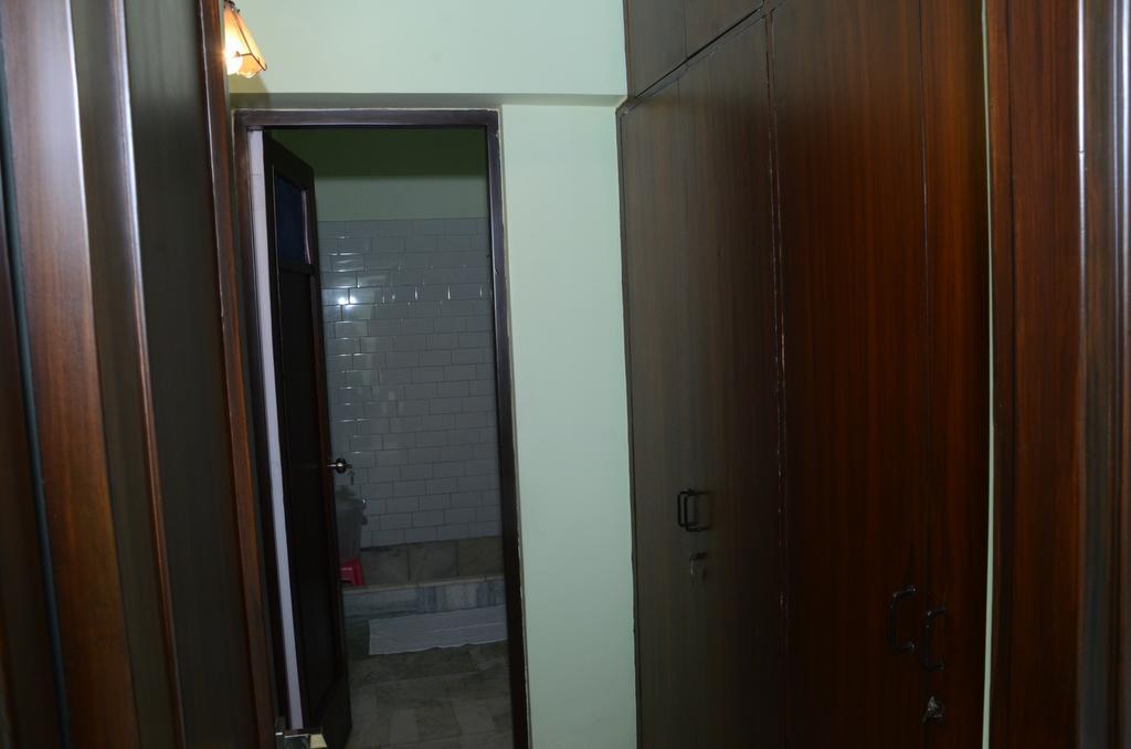 Namaste Apartments New Delhi Buitenkant foto