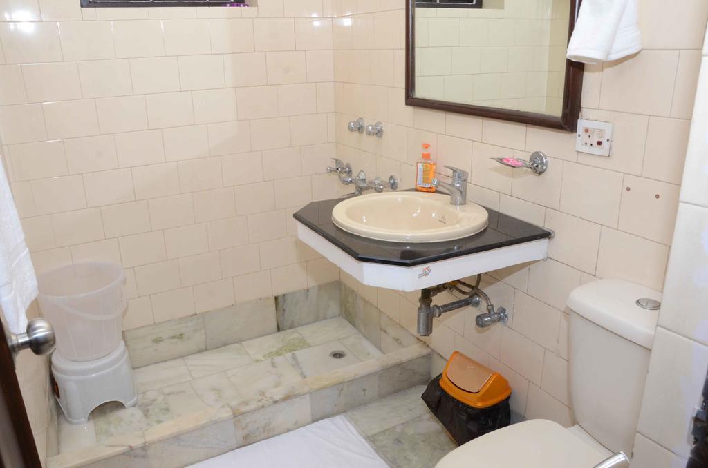 Namaste Apartments New Delhi Buitenkant foto