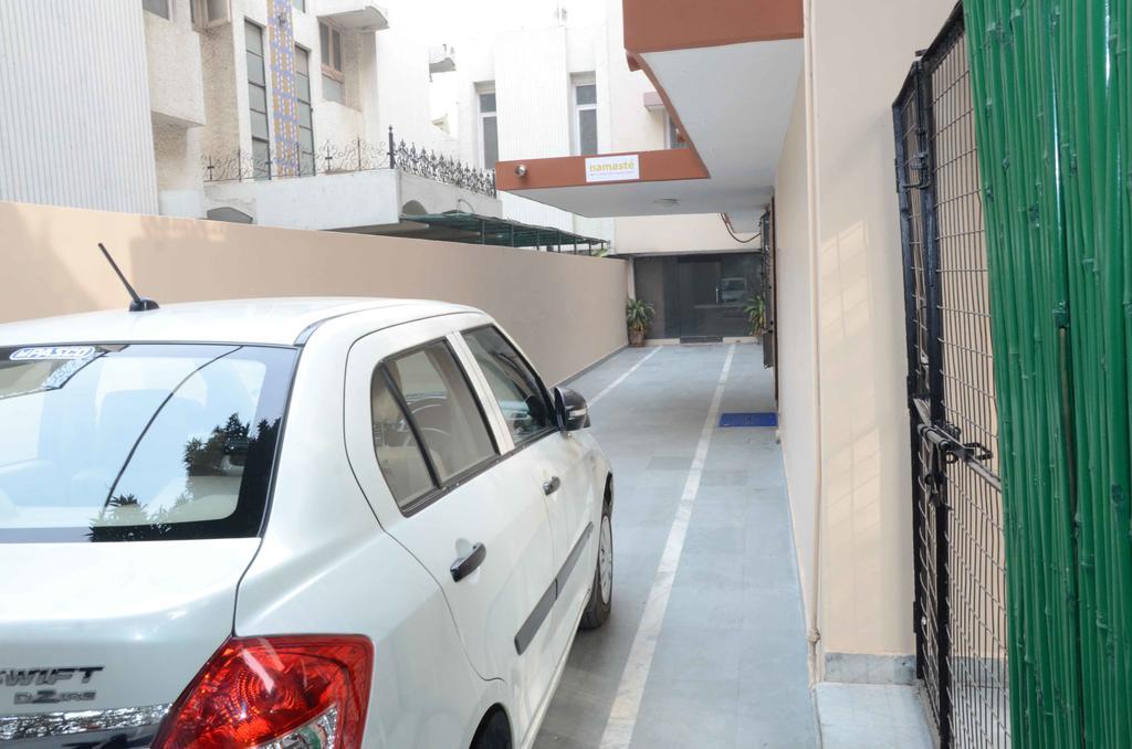 Namaste Apartments New Delhi Buitenkant foto