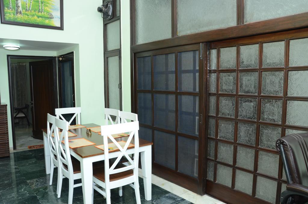 Namaste Apartments New Delhi Buitenkant foto
